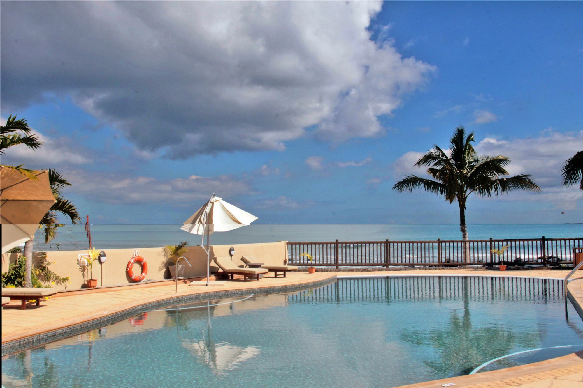 Sunset Reef Resort & Spa 푸앵트 오 피망 외부 사진